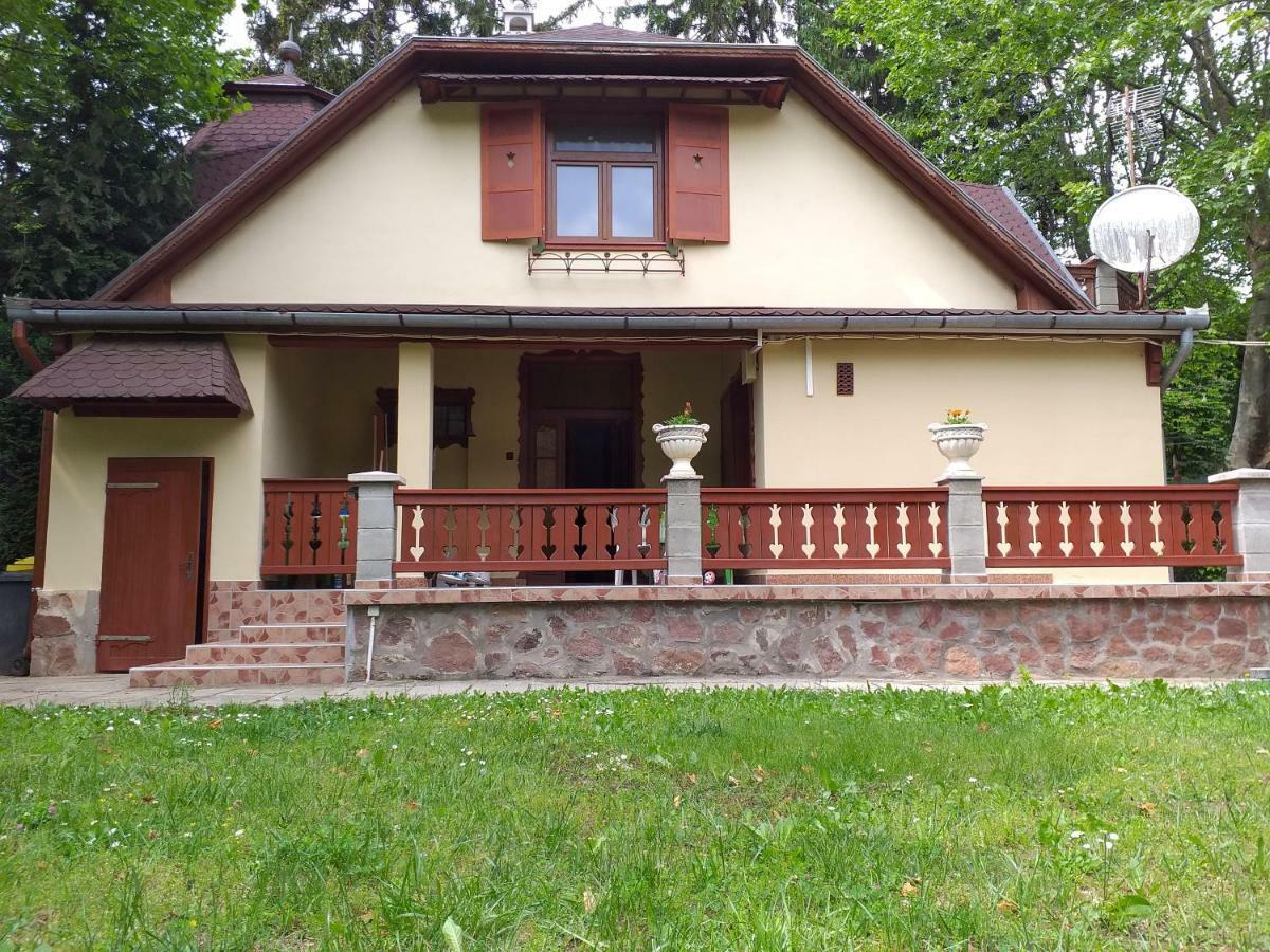 Вилла Balatonszemesi Nyaralohaz Экстерьер фото